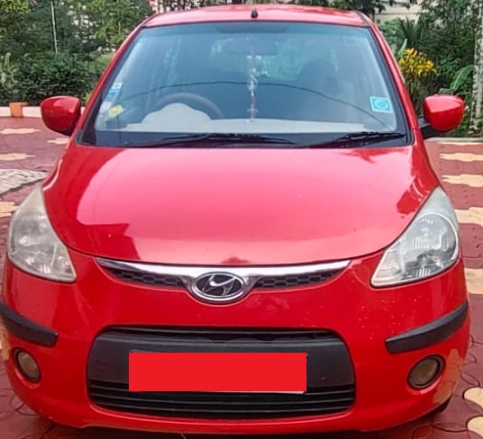 HYUNDAI I10 in Ernakulam